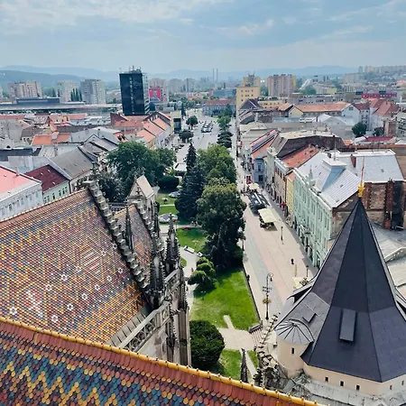 With Cathedral View Apartment